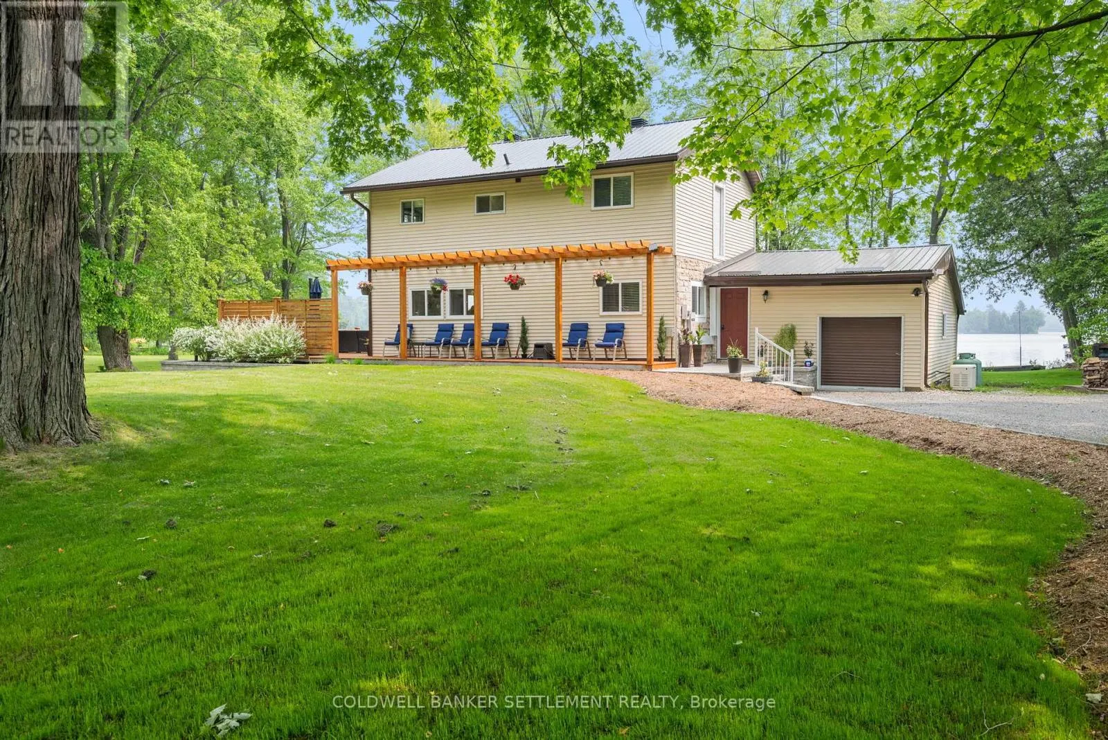 1021 TRILLIUM POINT ROAD