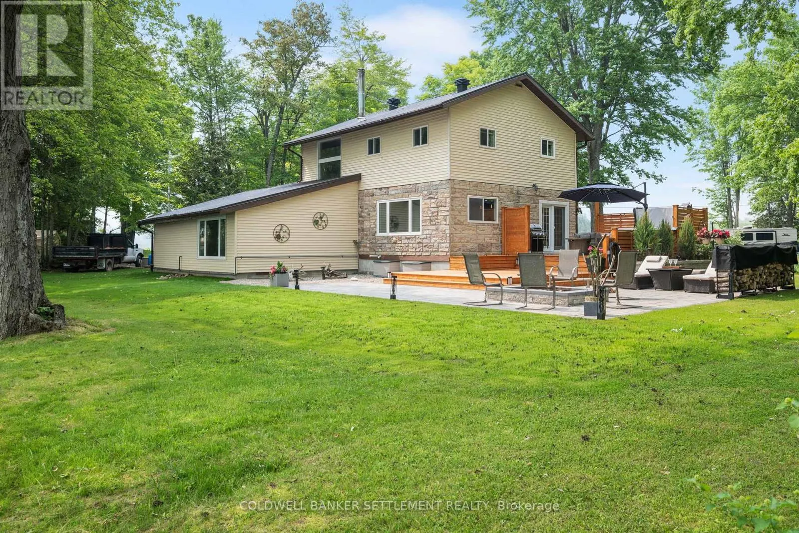 1021 TRILLIUM POINT ROAD