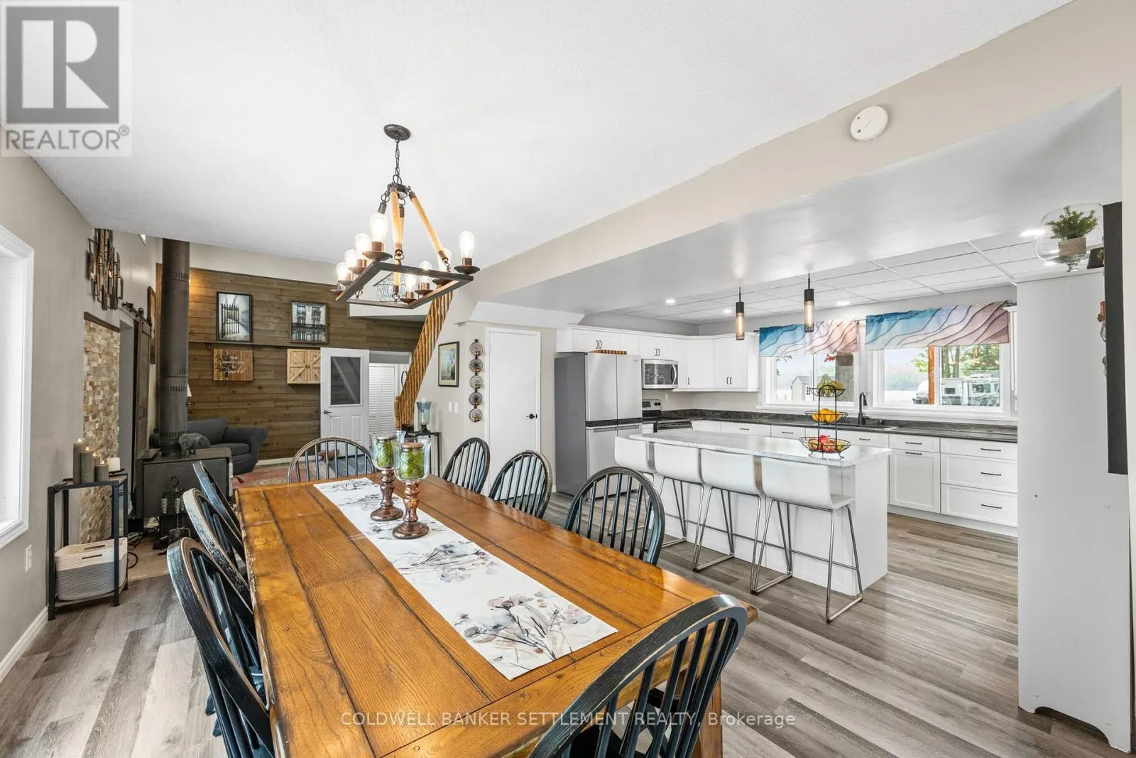 1021 TRILLIUM POINT ROAD