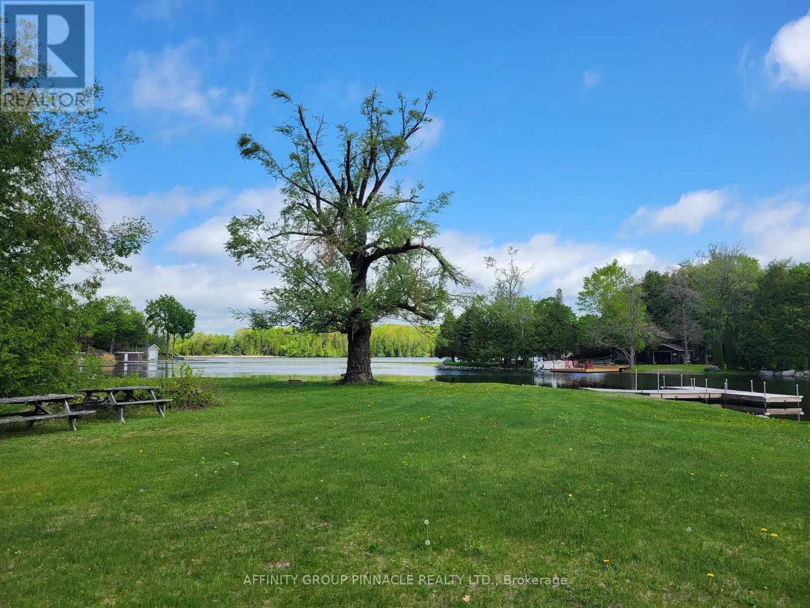 2473 SELWYN BAY LANE