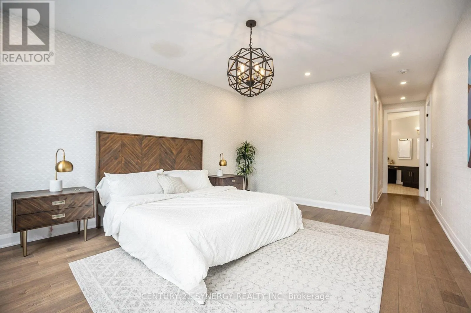 114 CHANDELLE PRIVATE