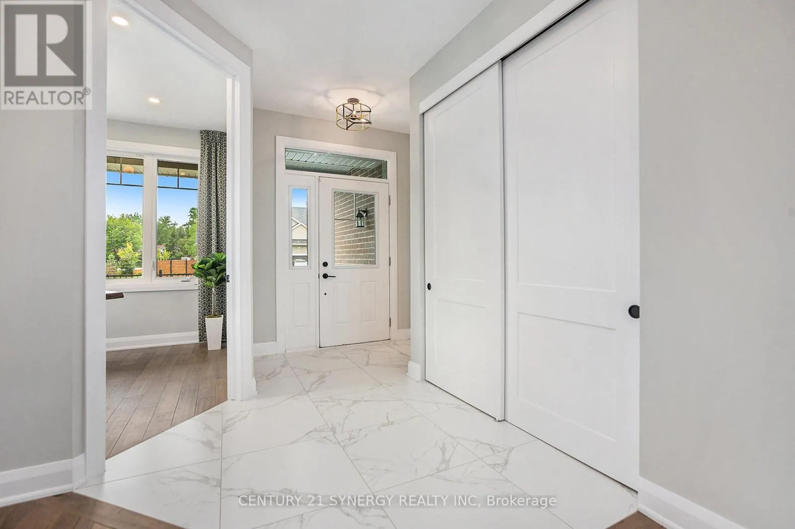 114 CHANDELLE PRIVATE