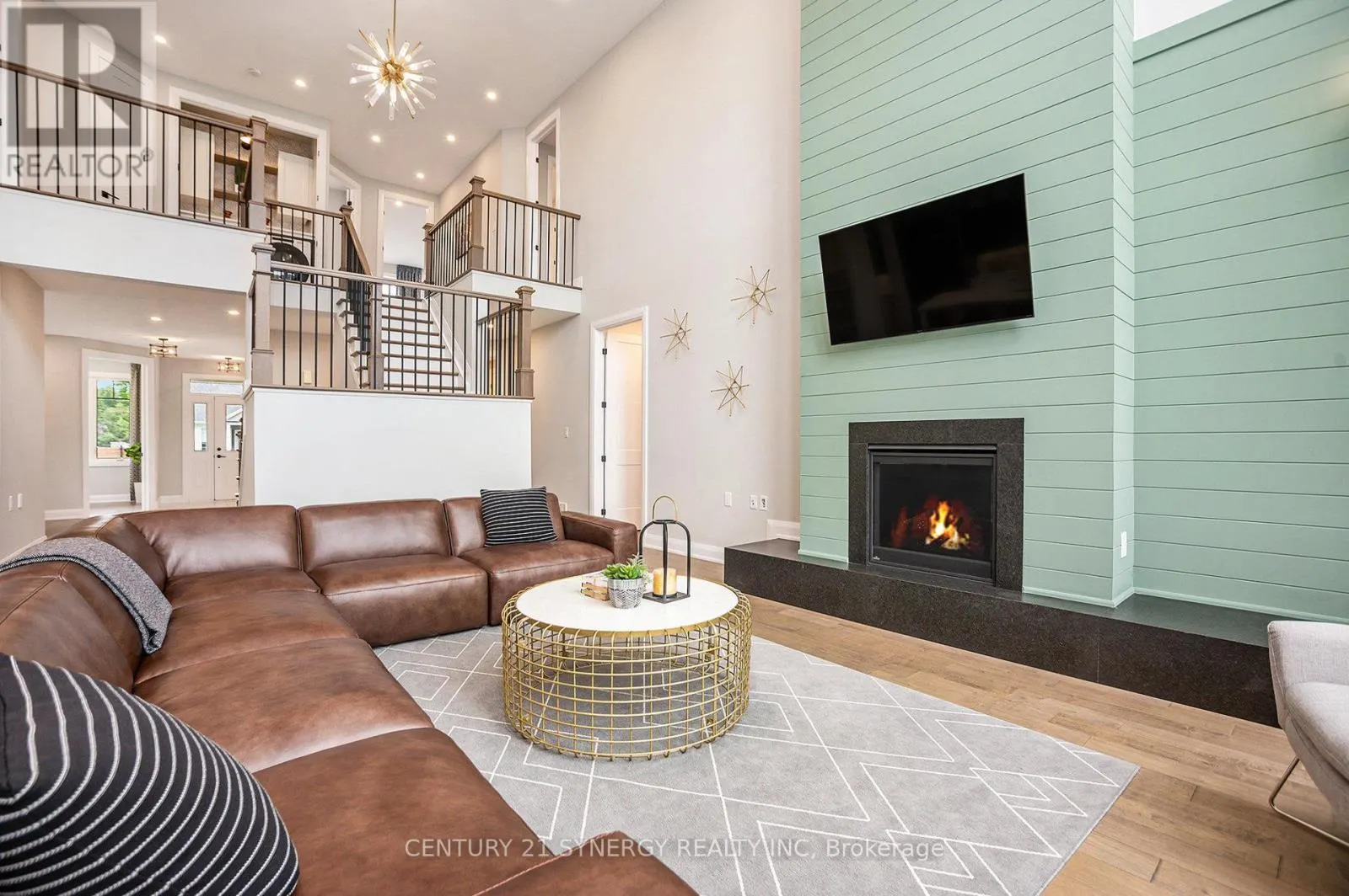 114 CHANDELLE PRIVATE