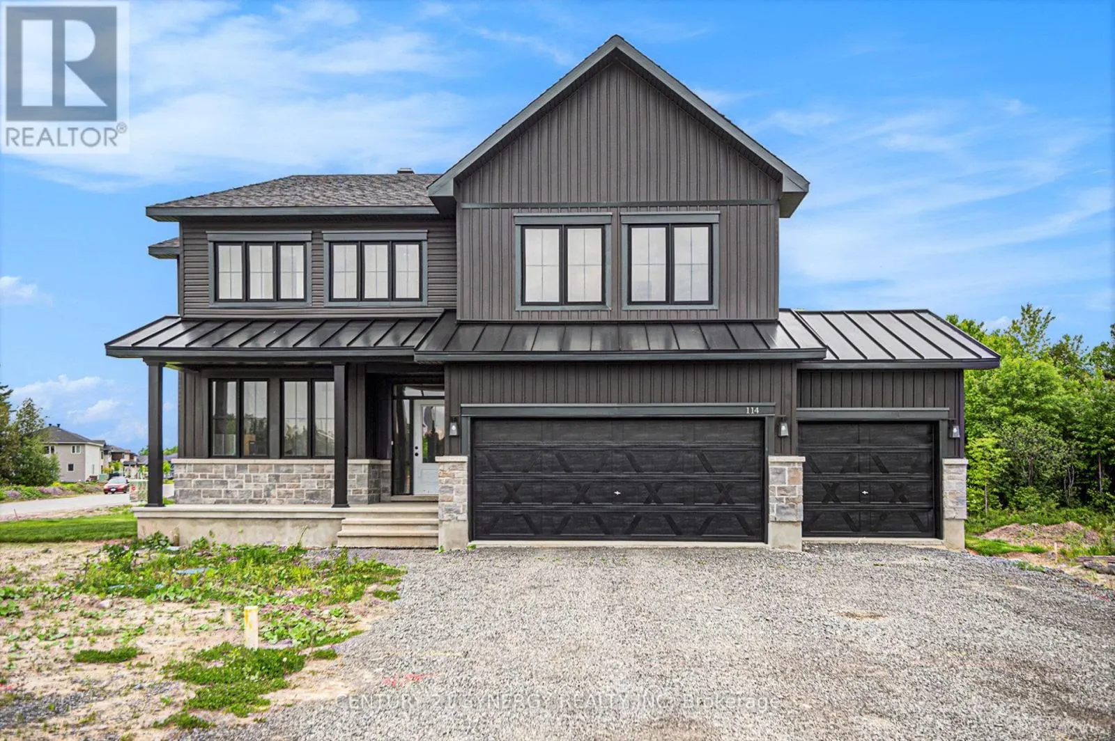 114 CHANDELLE PRIVATE