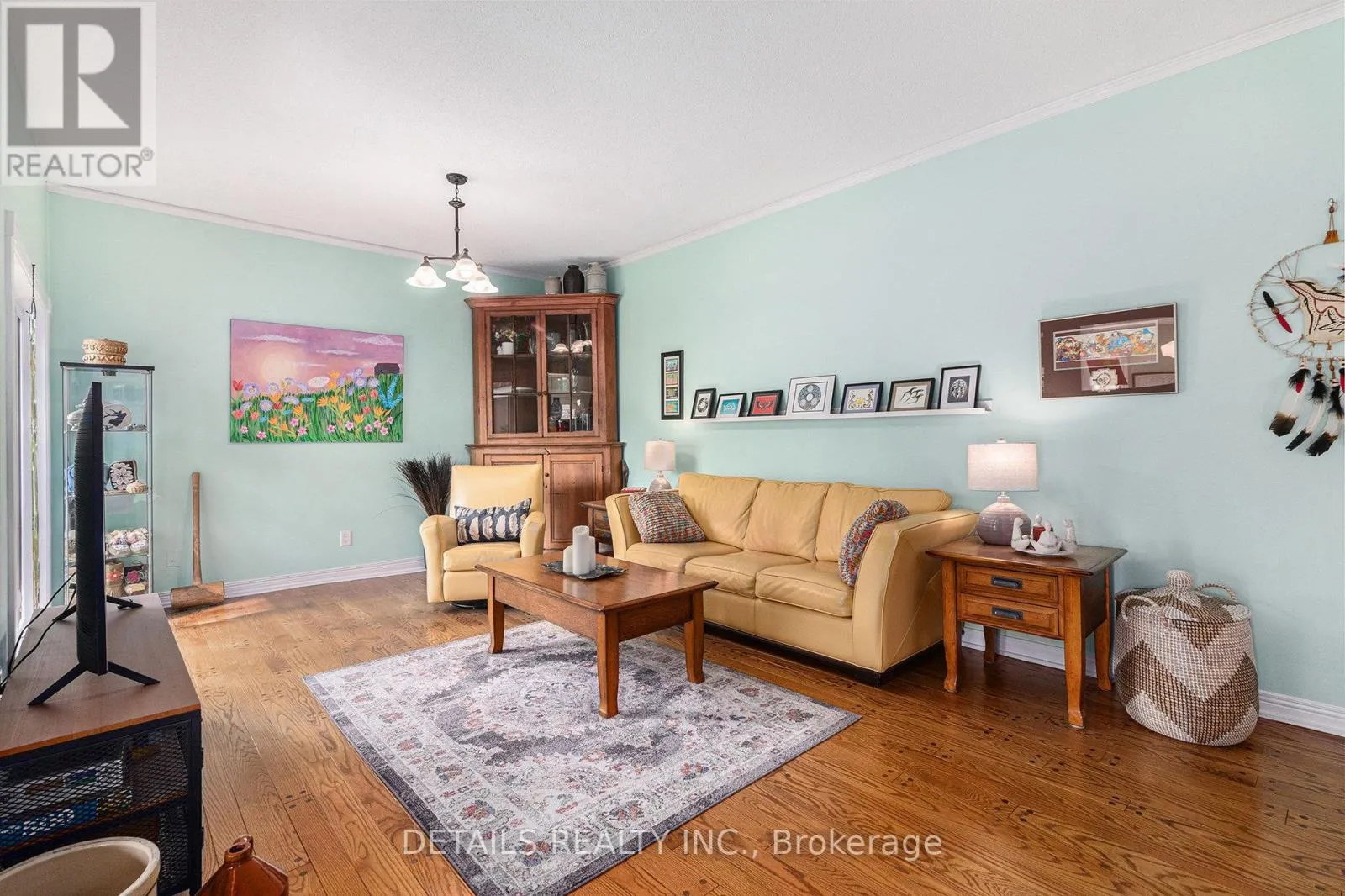 3 WINTERGREEN DRIVE