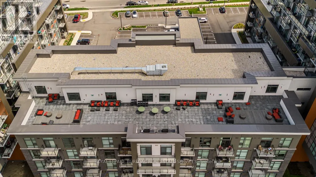 705 - 460 DUNDAS STREET E