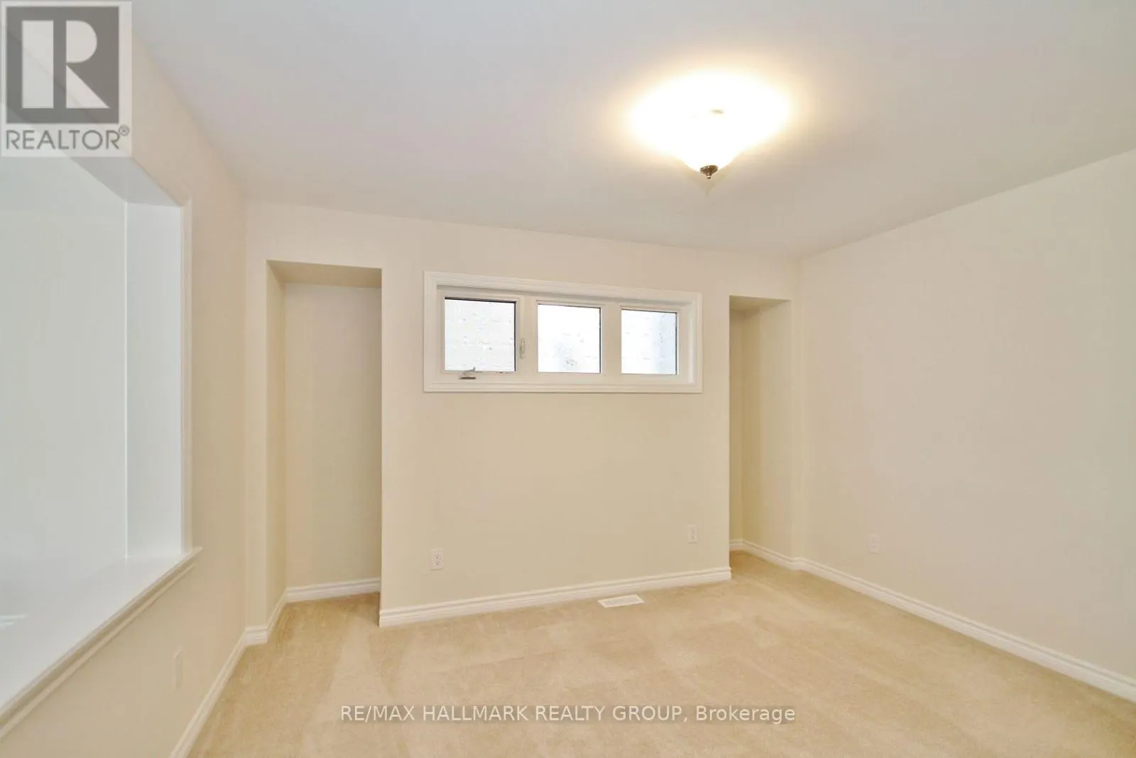 780 LOGPERCH CIRCLE