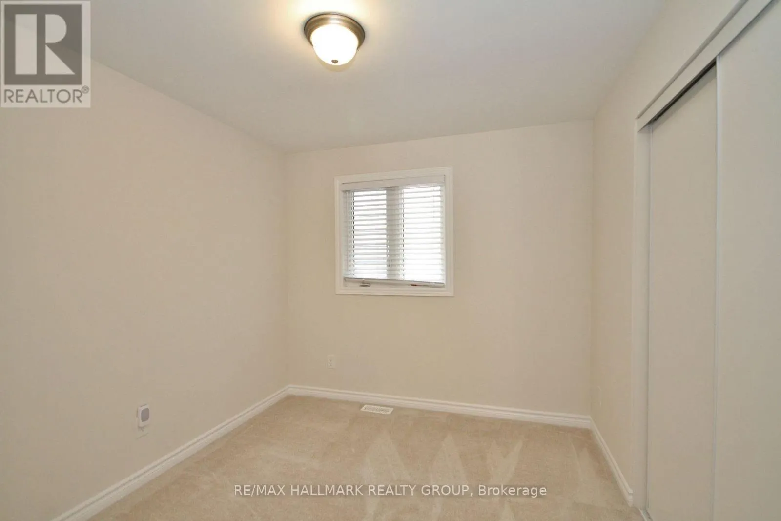 780 LOGPERCH CIRCLE