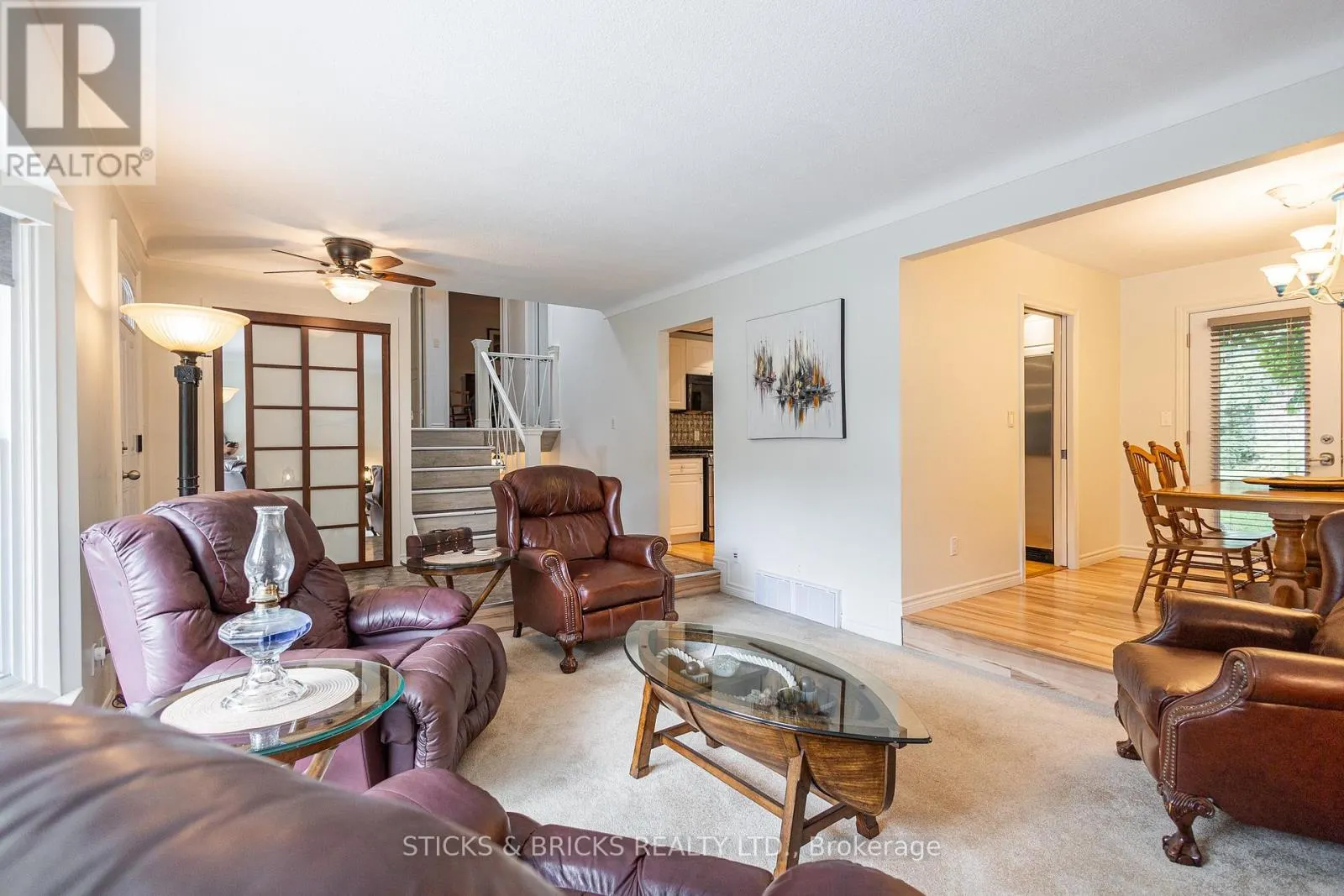 477 DORCHESTER STREET