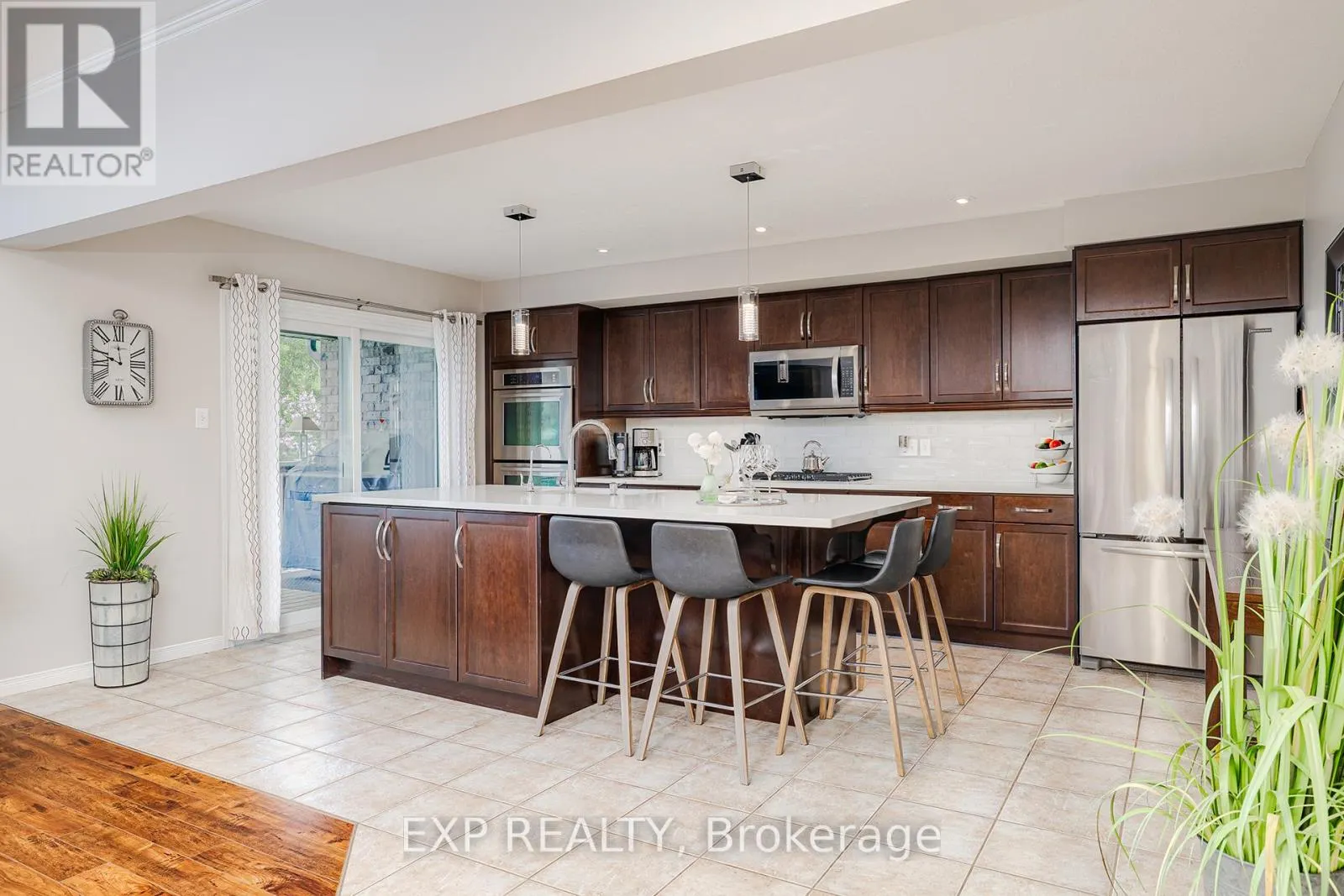 18 - 31 TOWNSEND DRIVE