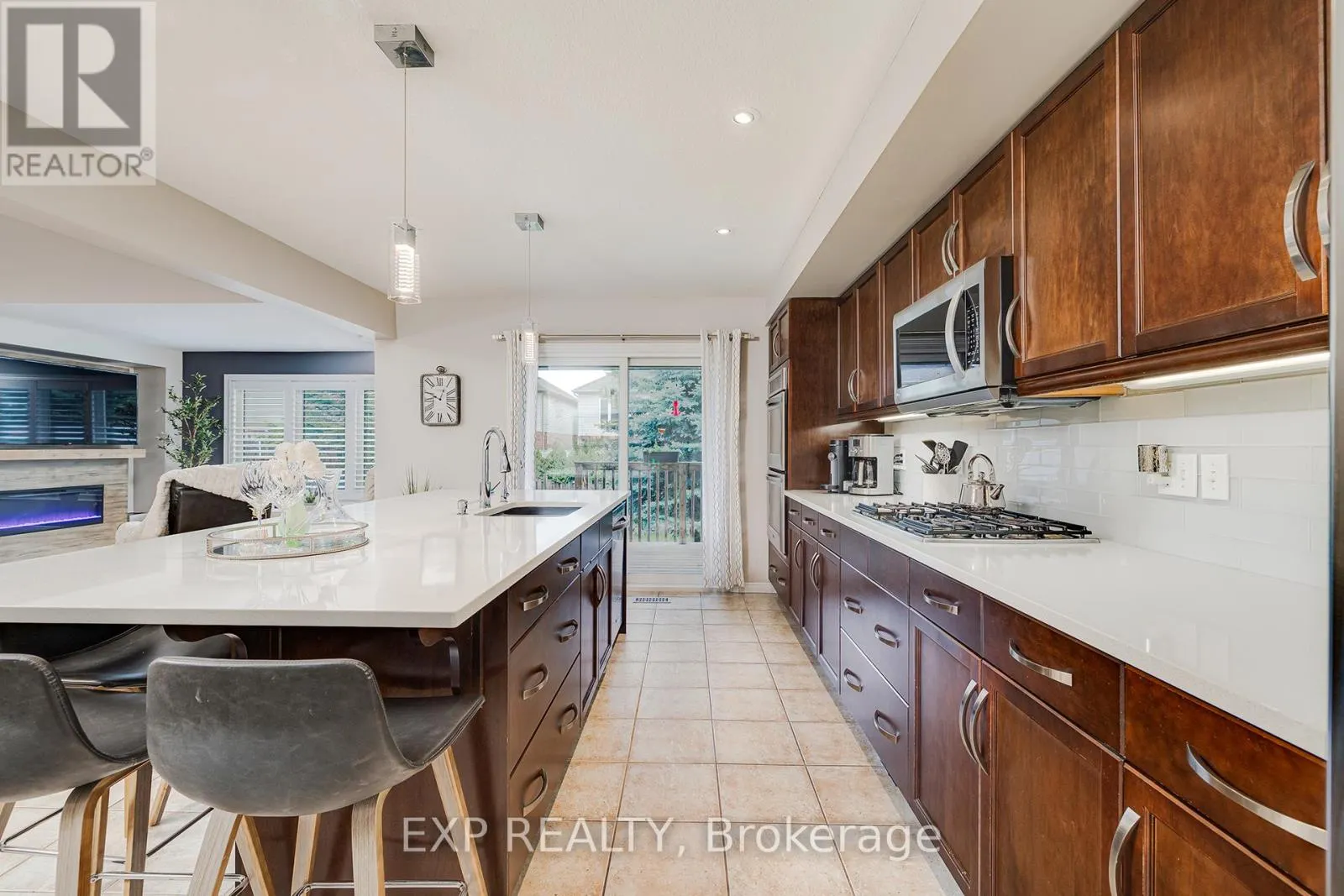 18 - 31 TOWNSEND DRIVE