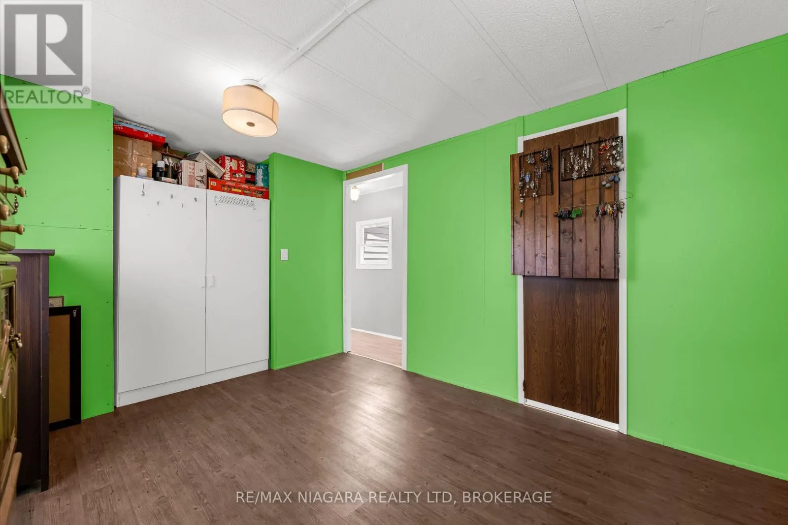 49 - 2175 MEWBURN ROAD, #49