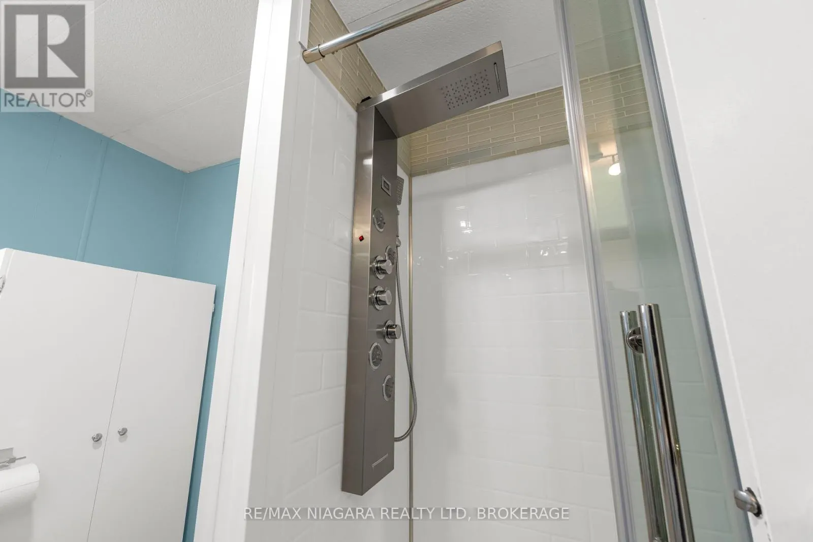 49 - 2175 MEWBURN ROAD, #49