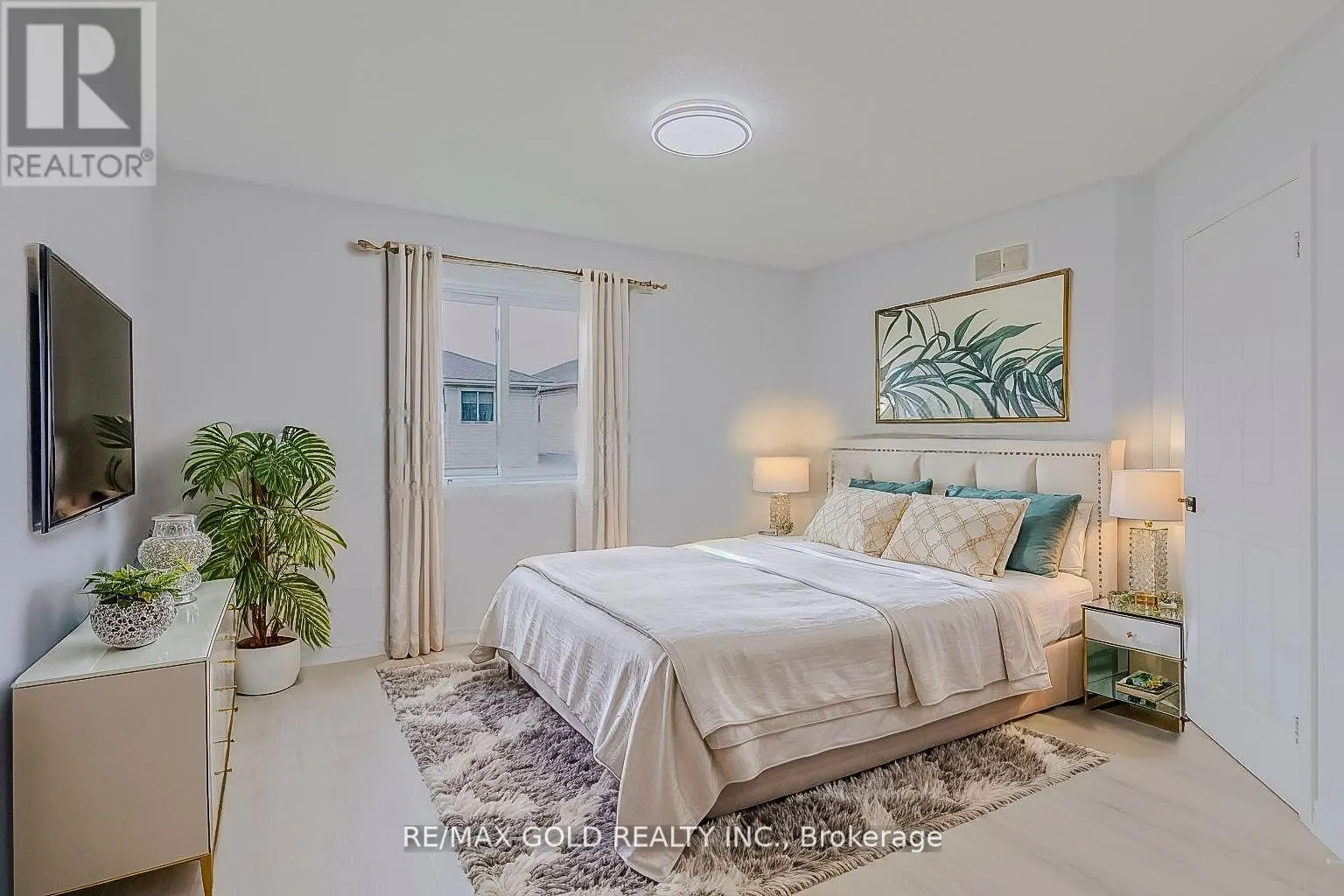 8163 HARVEST CRESCENT