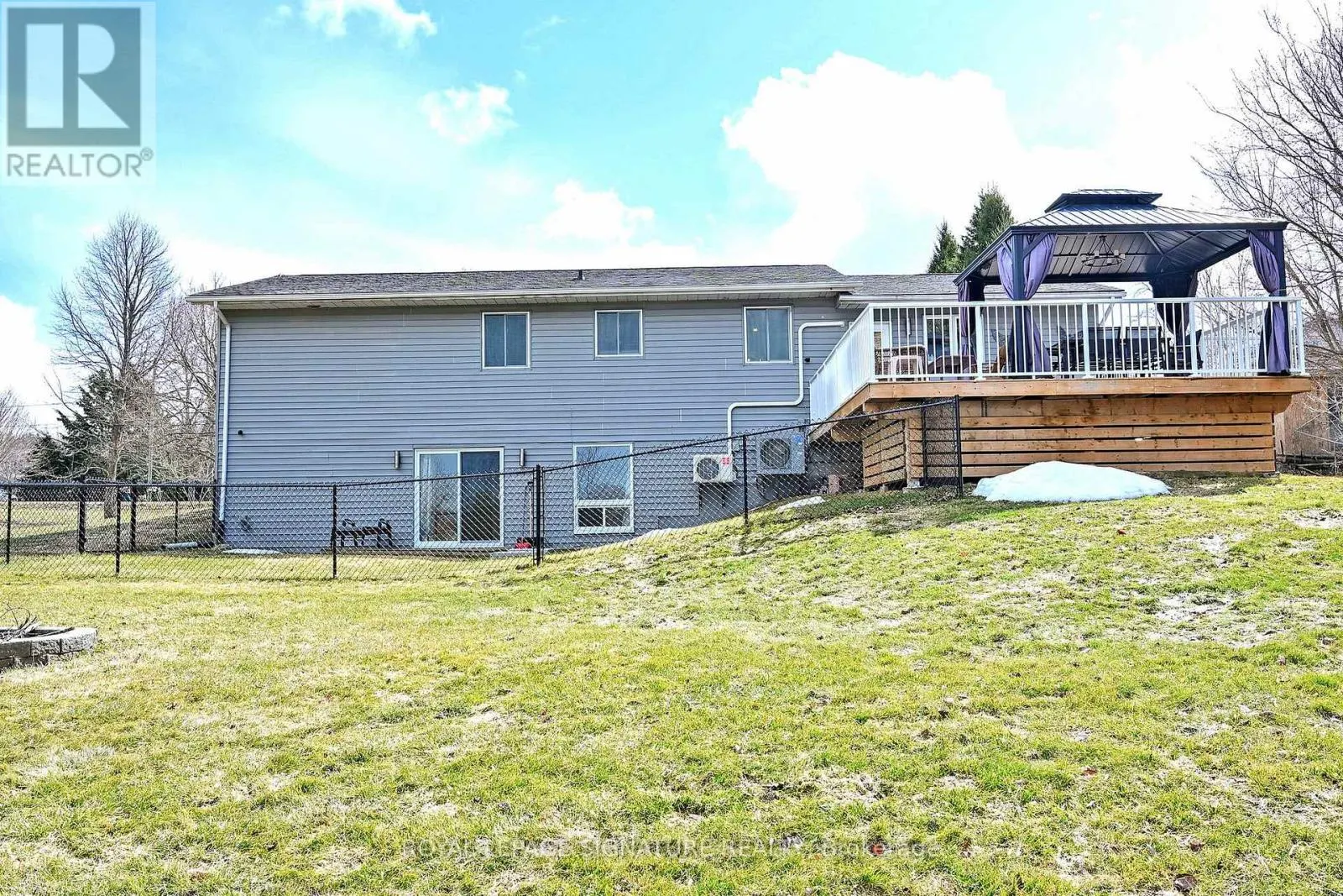 58 ARANDA WAY