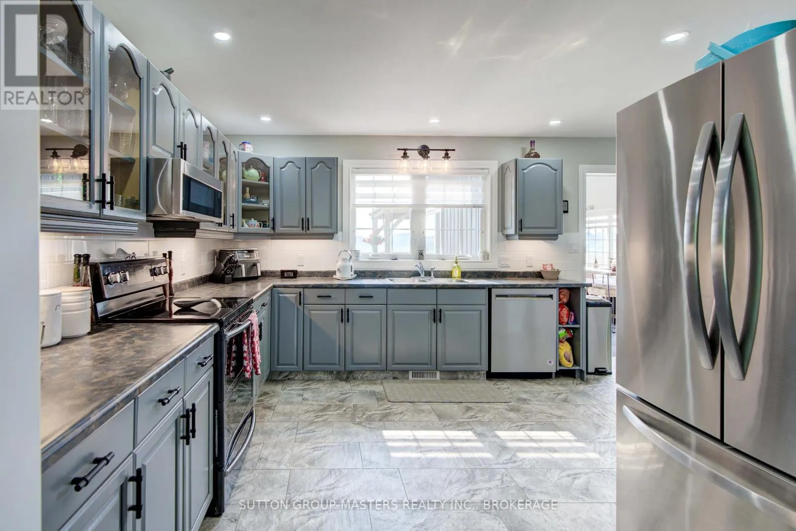 302 GREENS ROAD