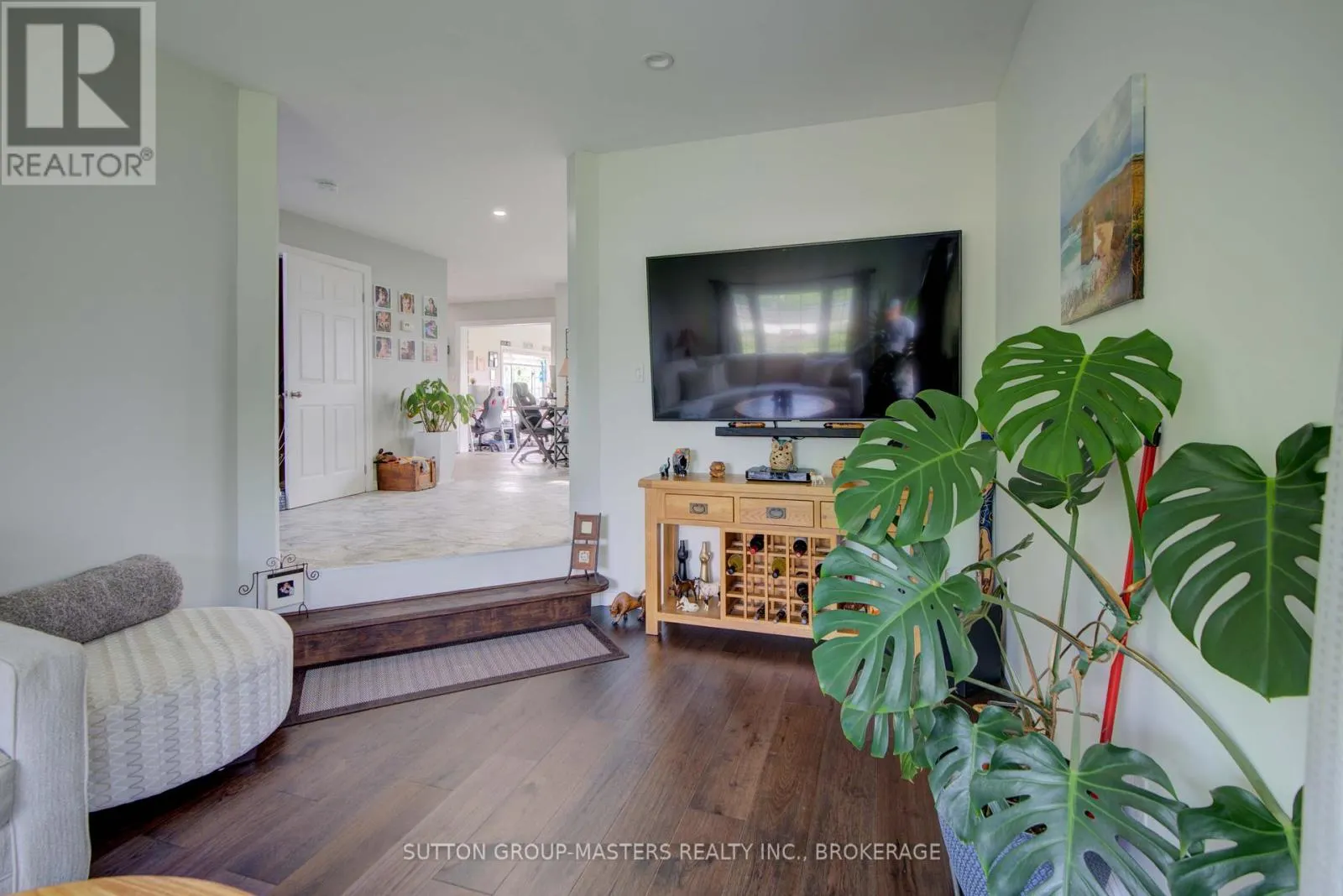 302 GREENS ROAD