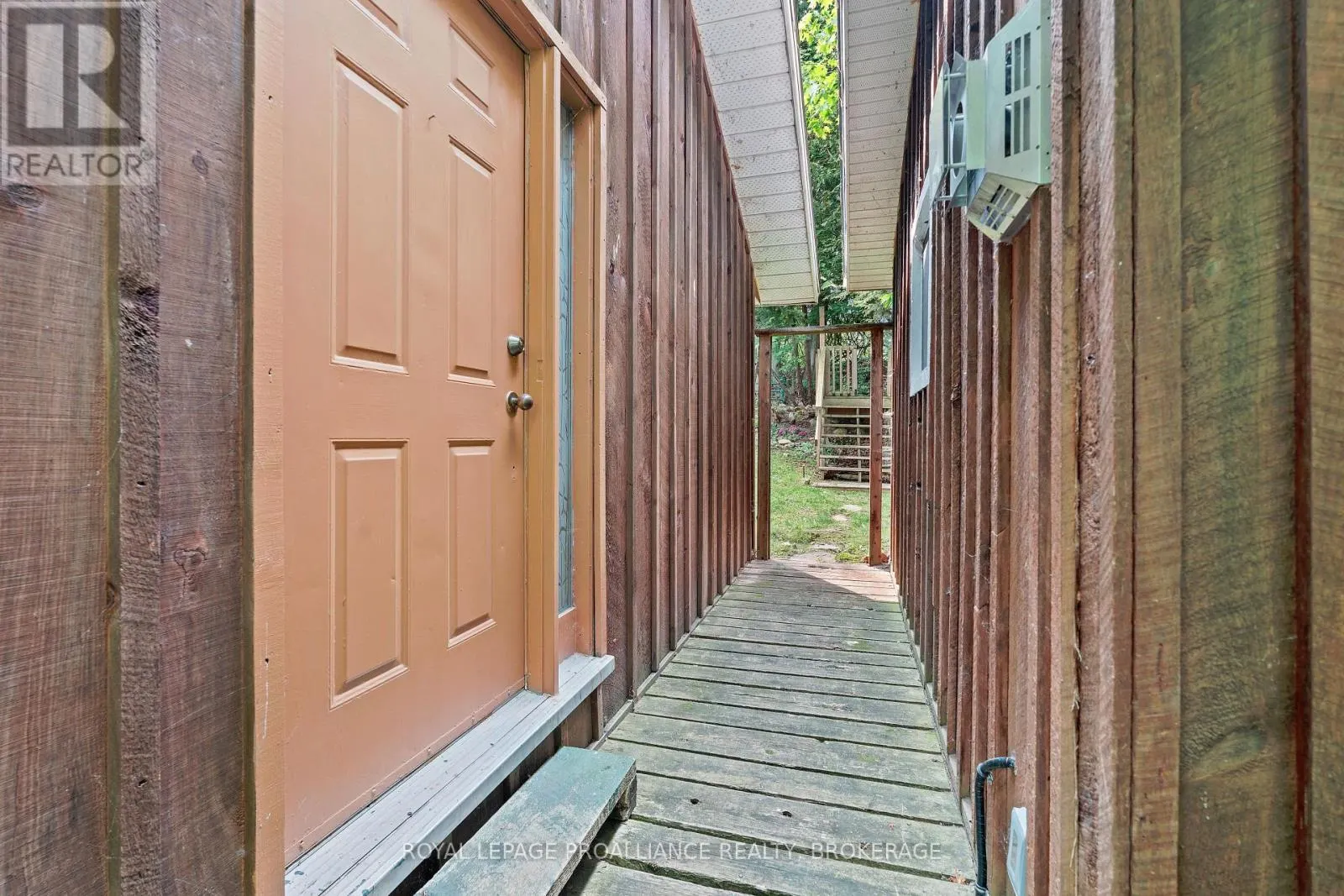 102 KEEPSAKE LANE