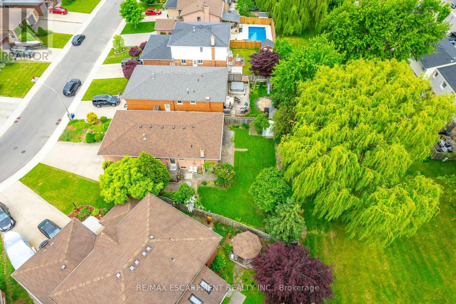 43 TRENHOLME CRESCENT