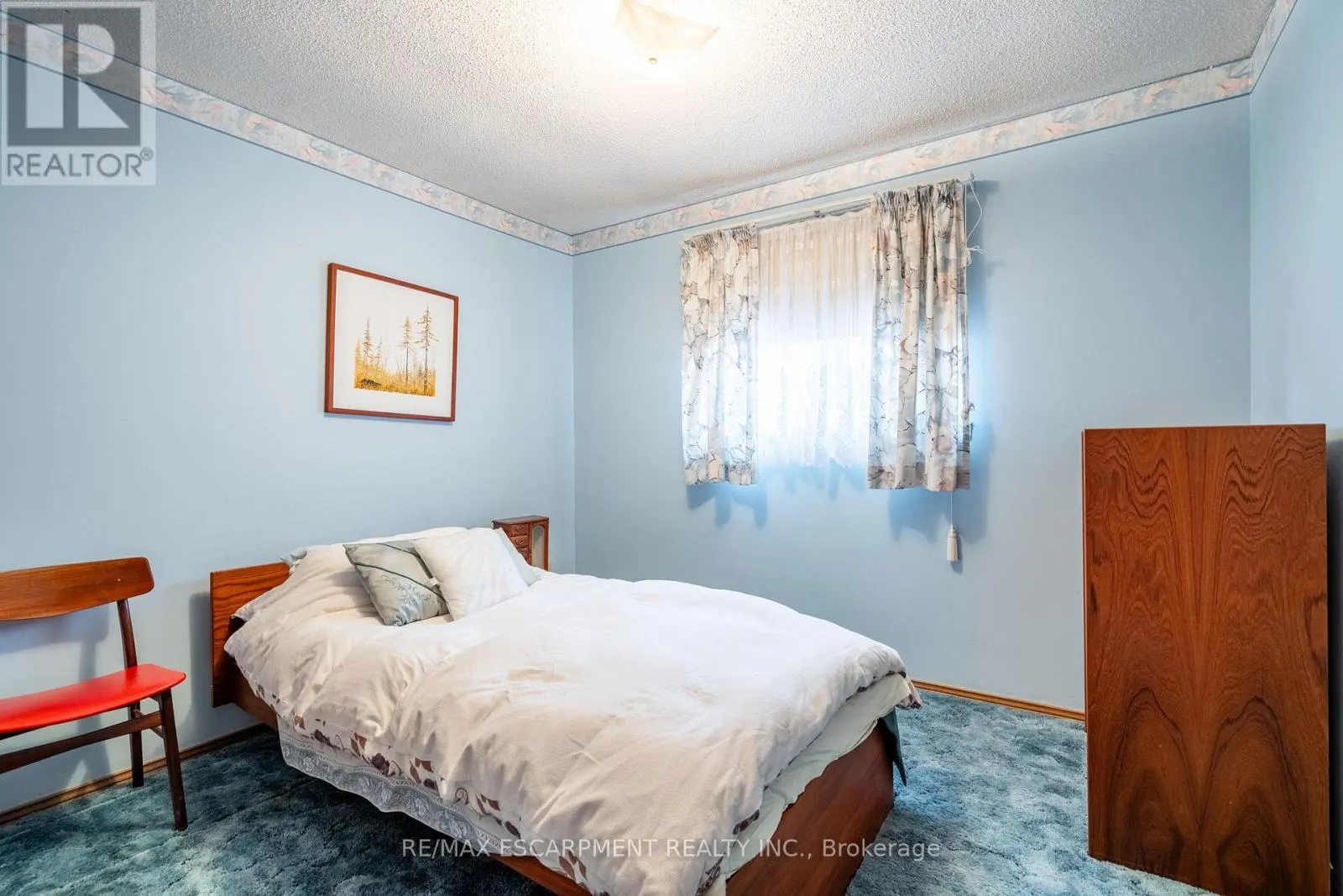 43 TRENHOLME CRESCENT
