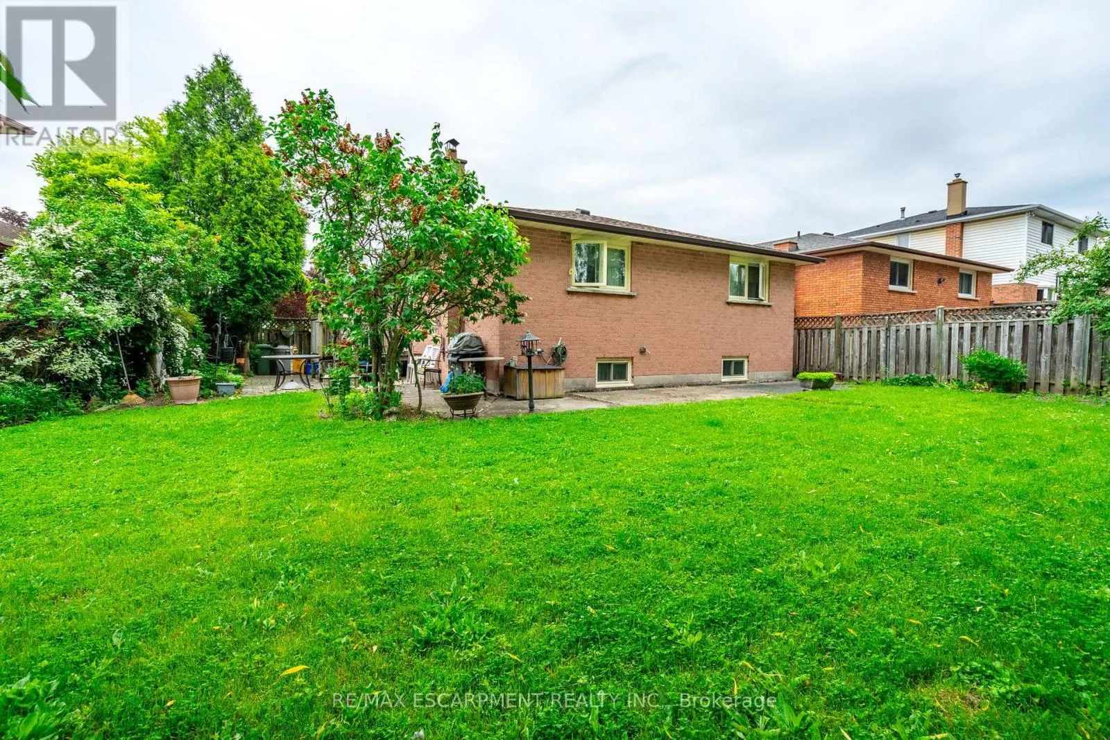 43 TRENHOLME CRESCENT