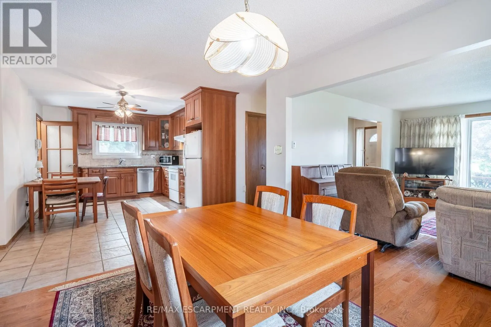 43 TRENHOLME CRESCENT
