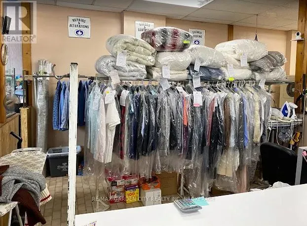 UNIT B - 230 MAIN STREET W, #Unit B
