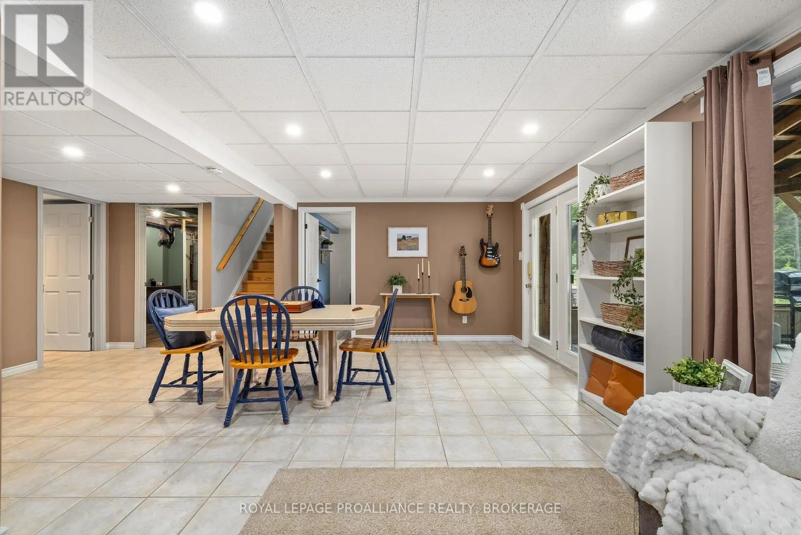 1223 COUNTY ROAD 9