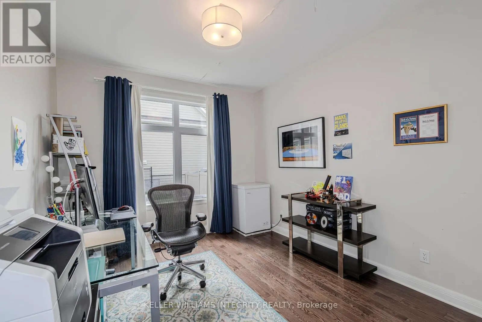 131 ESCARPMENT CRESCENT