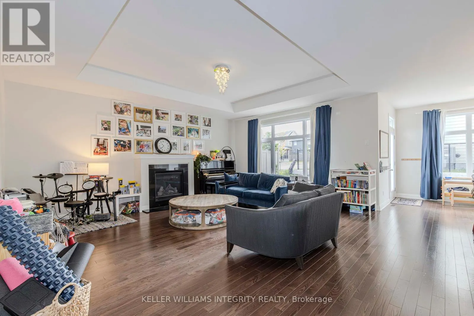 131 ESCARPMENT CRESCENT