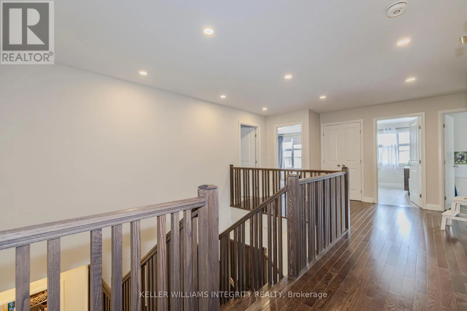 131 ESCARPMENT CRESCENT