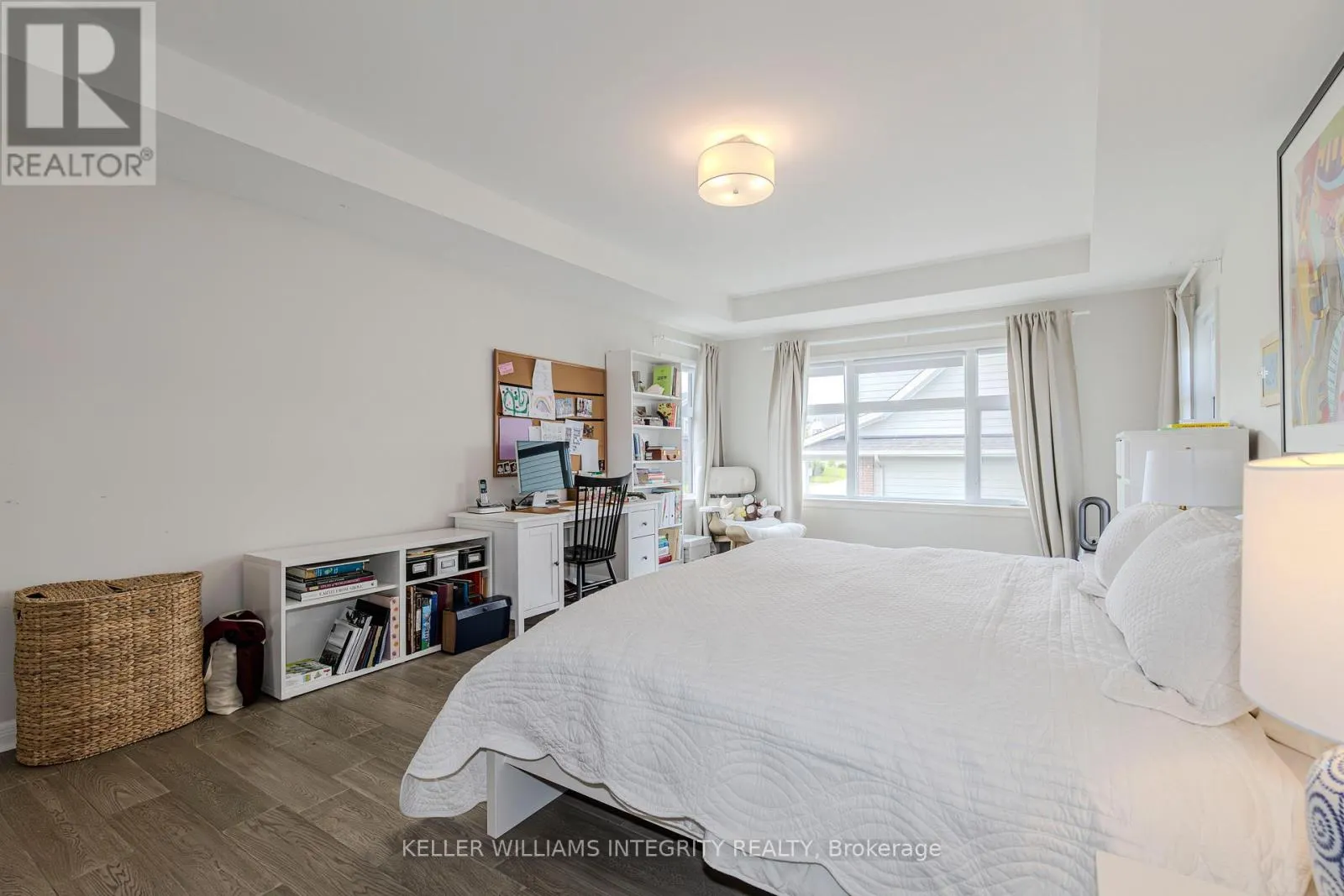 131 ESCARPMENT CRESCENT