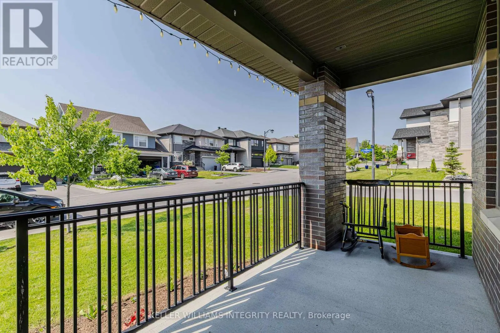 131 ESCARPMENT CRESCENT