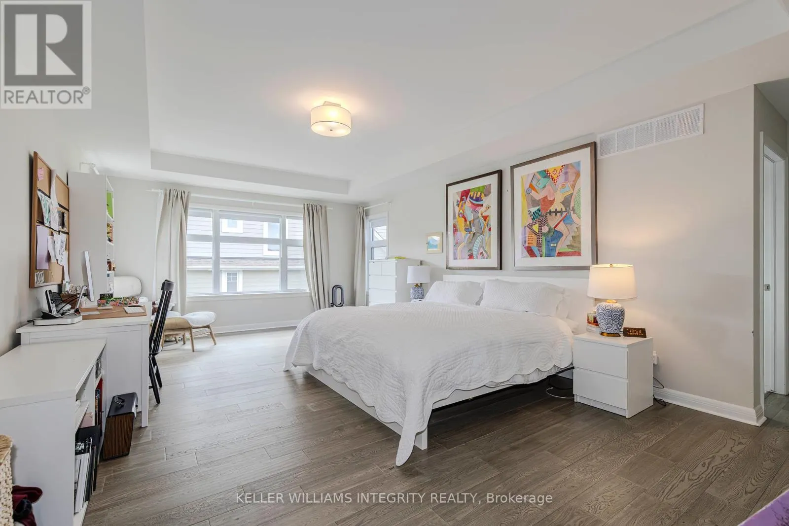 131 ESCARPMENT CRESCENT
