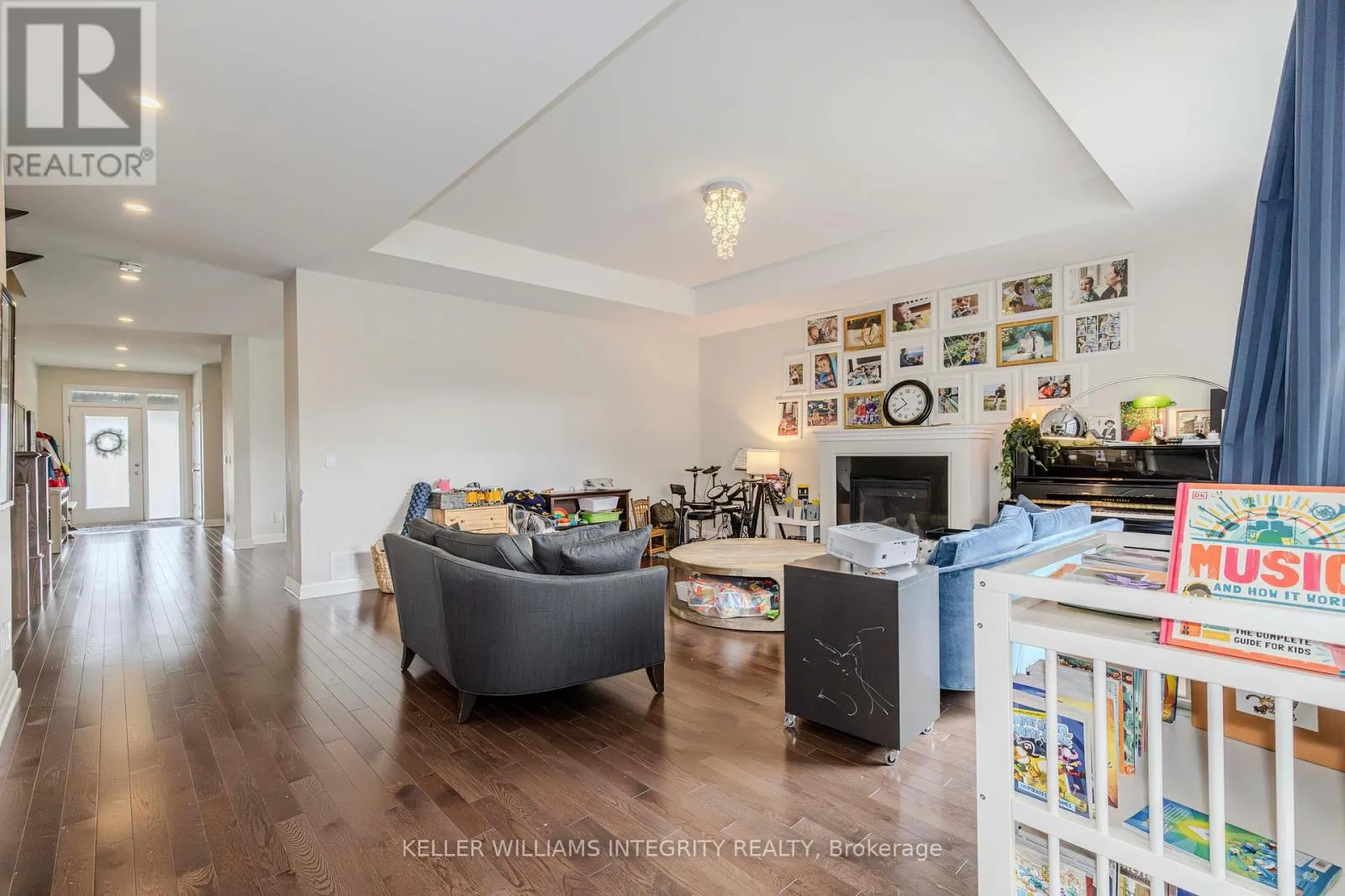 131 ESCARPMENT CRESCENT