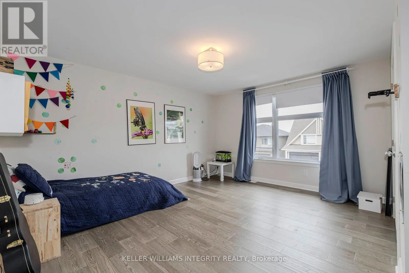 131 ESCARPMENT CRESCENT