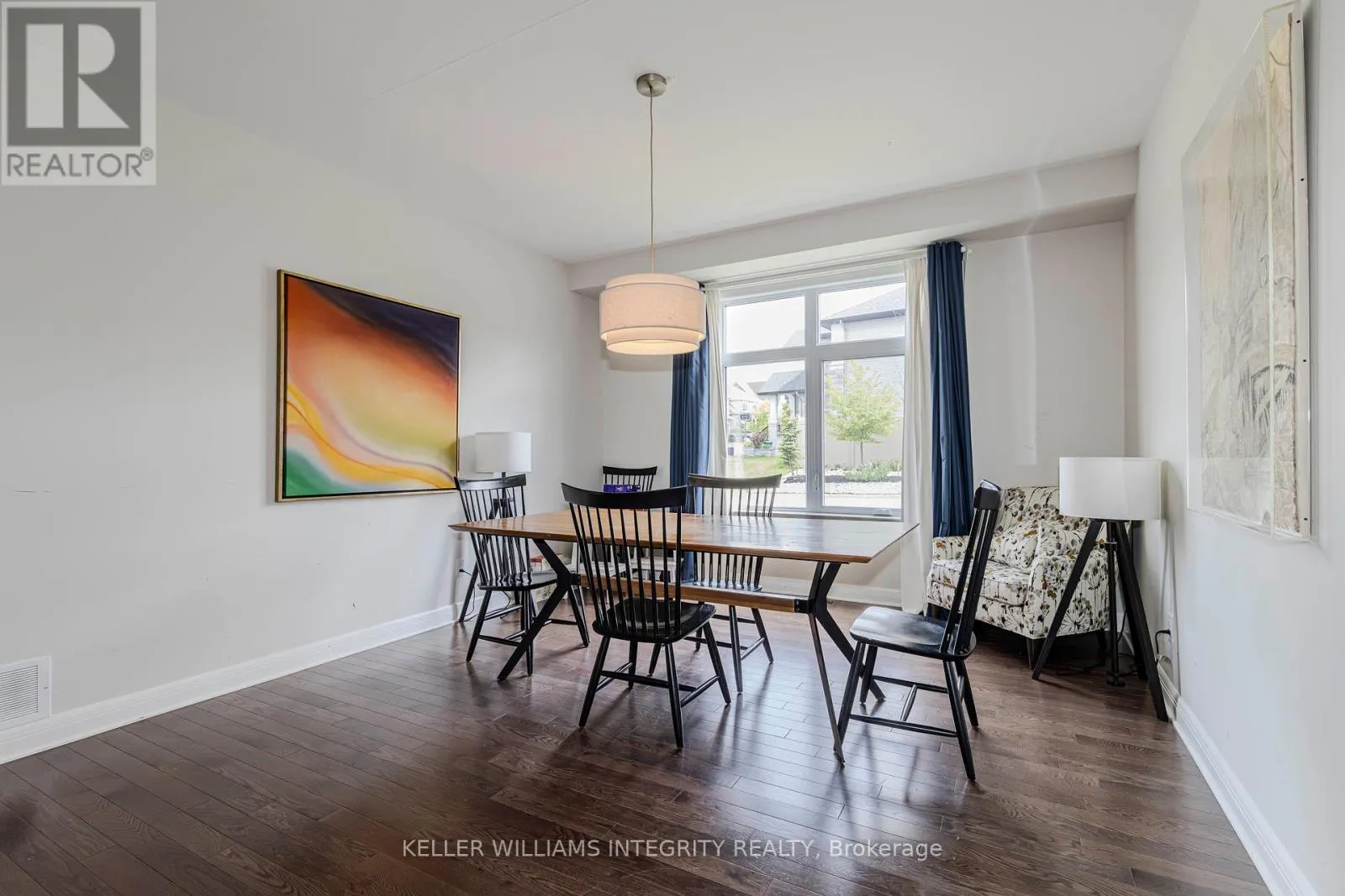 131 ESCARPMENT CRESCENT