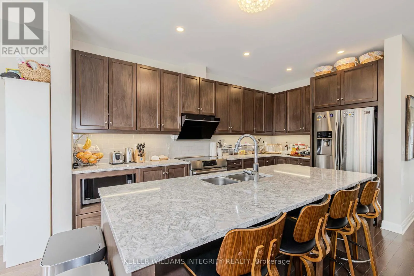 131 ESCARPMENT CRESCENT