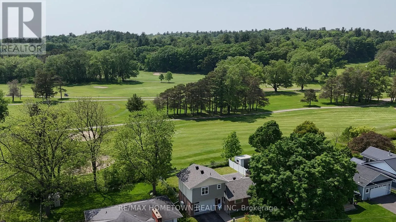 49 FAIRWAY CRESCENT