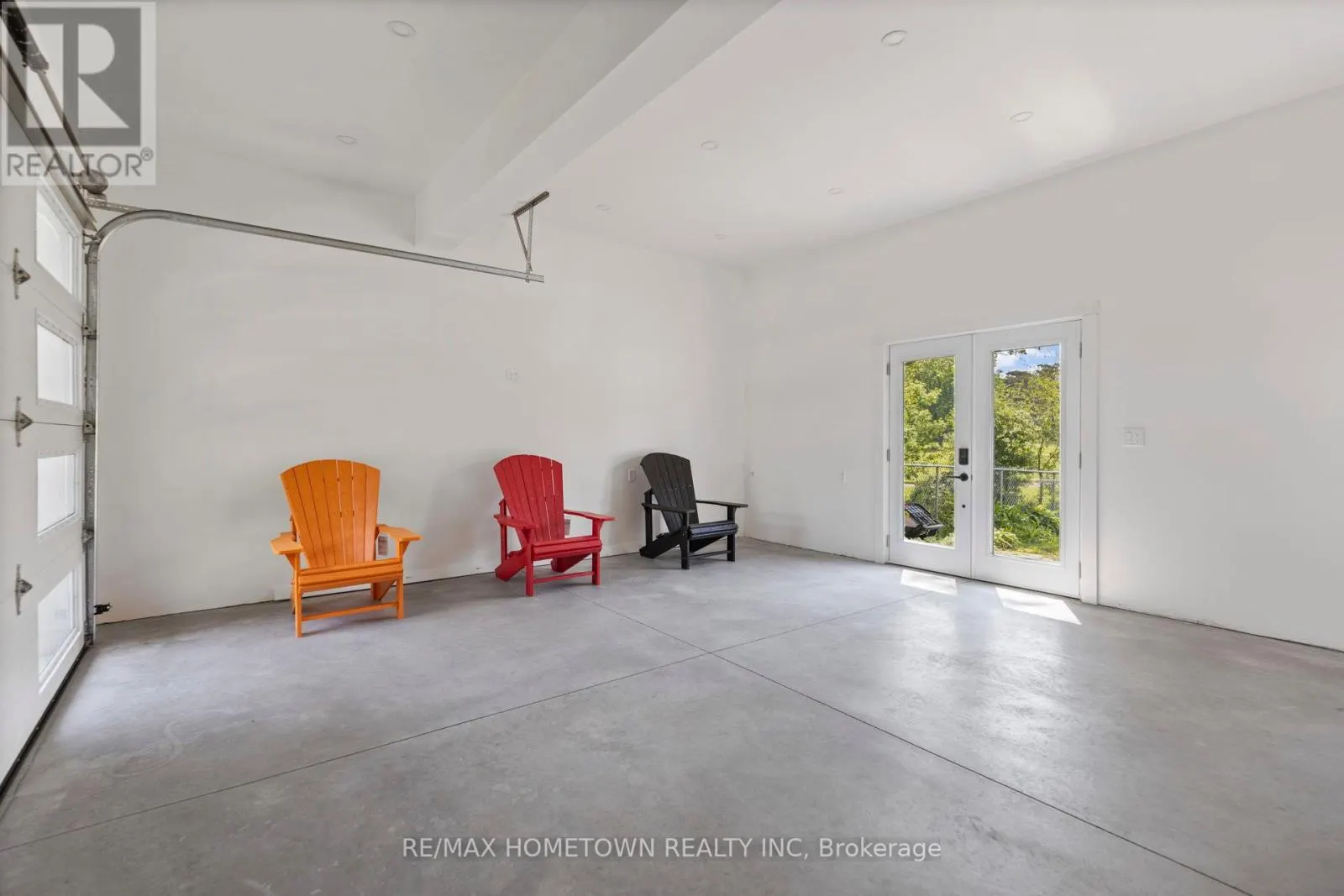 49 FAIRWAY CRESCENT