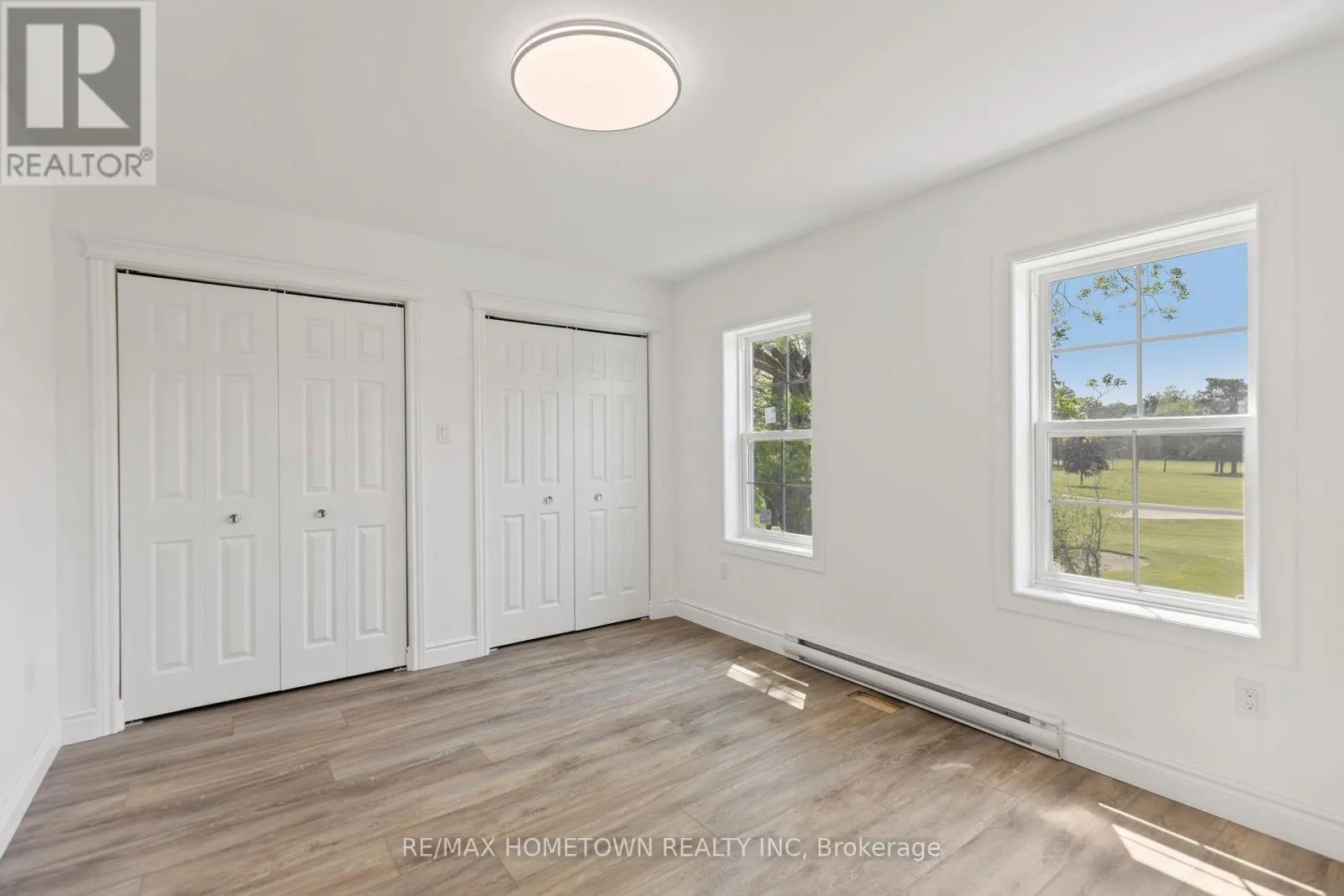 49 FAIRWAY CRESCENT
