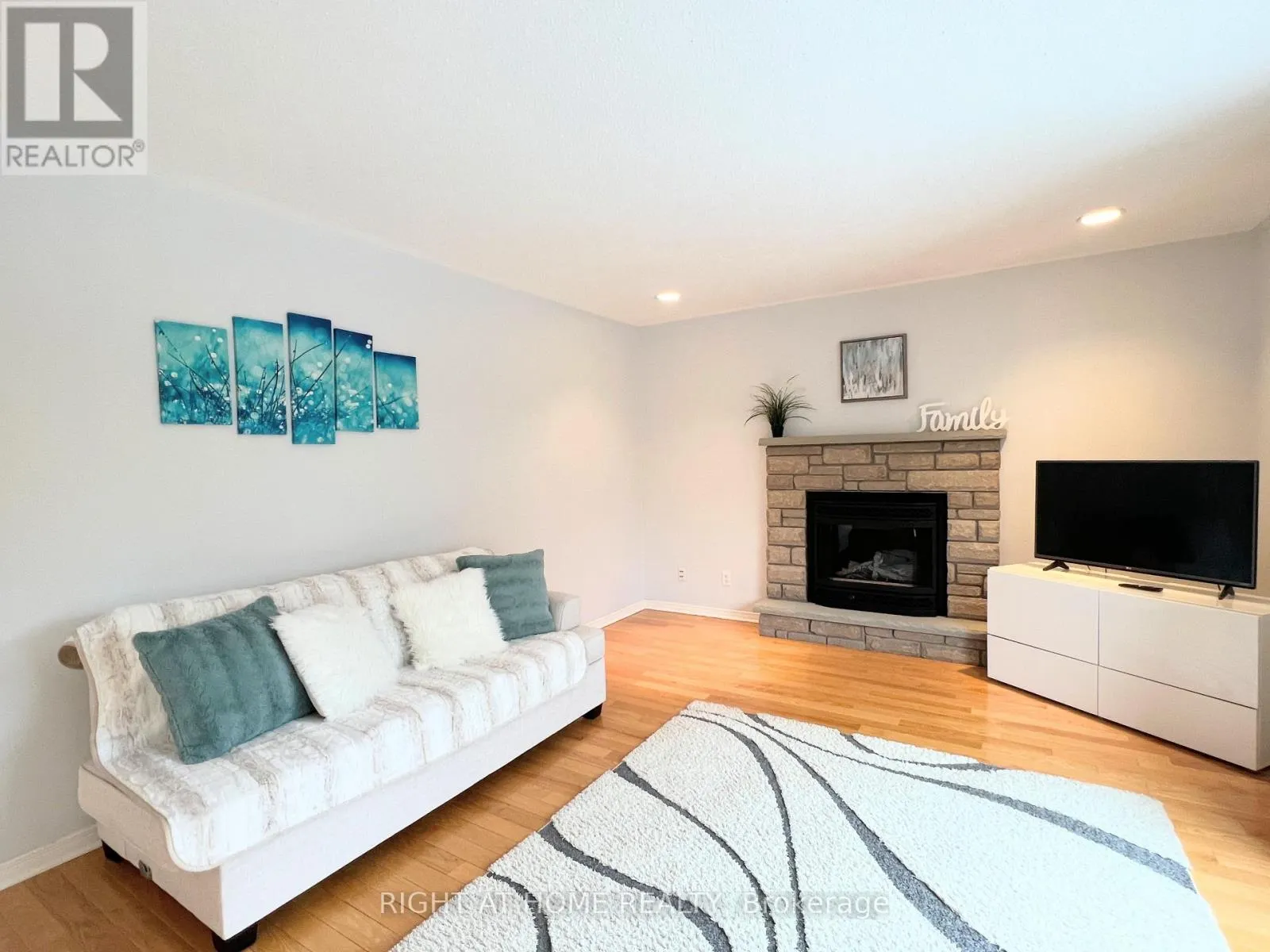 31 FORILLON CRESCENT