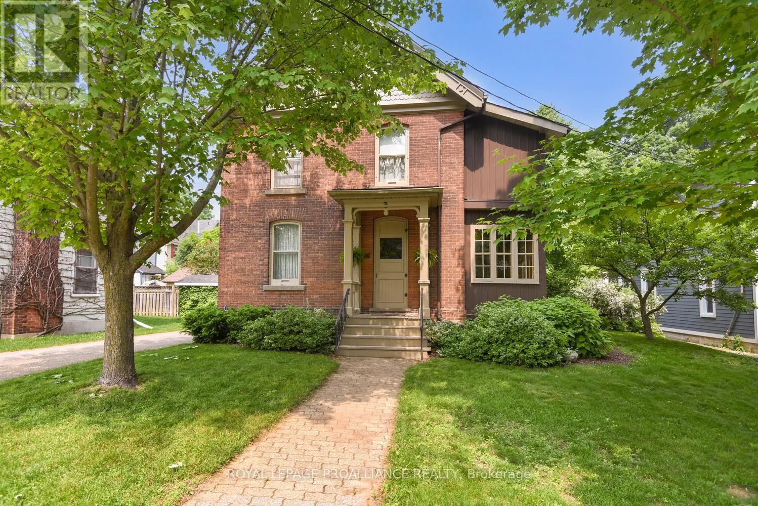 71 BETHUNE STREET
