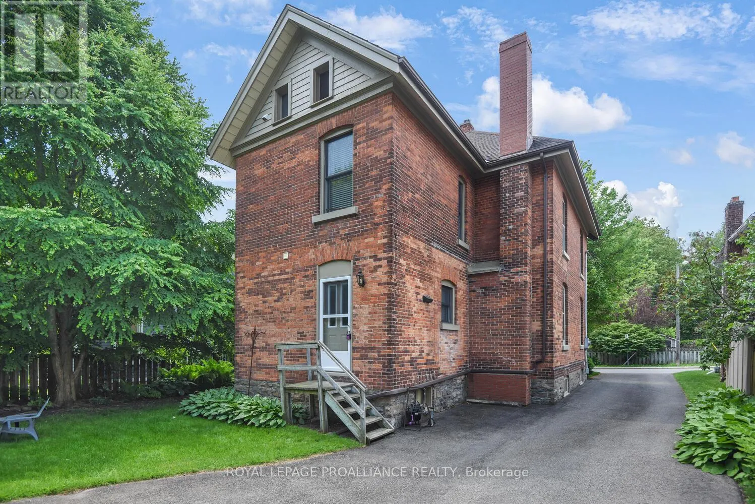 71 BETHUNE STREET