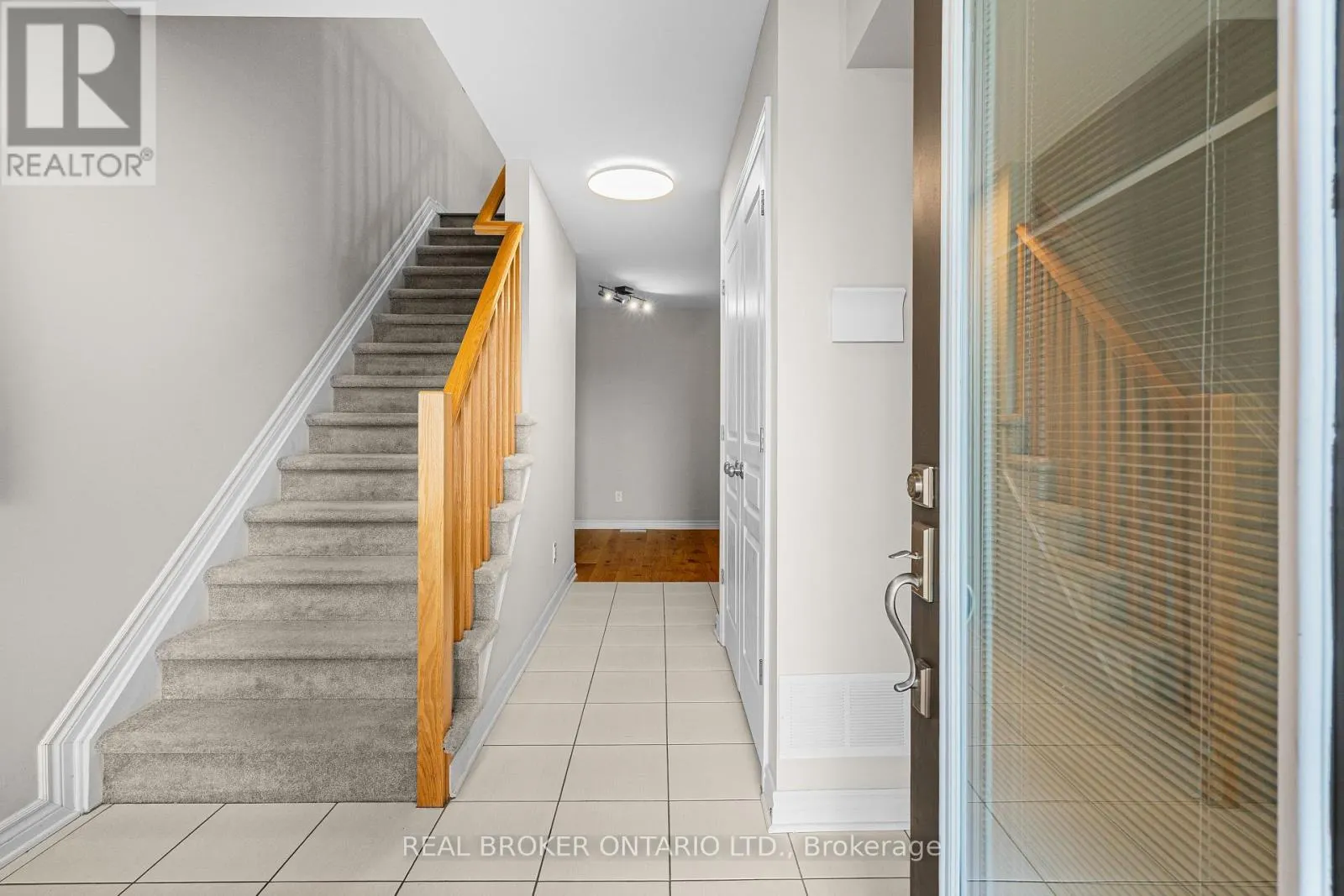 208 POPLIN STREET