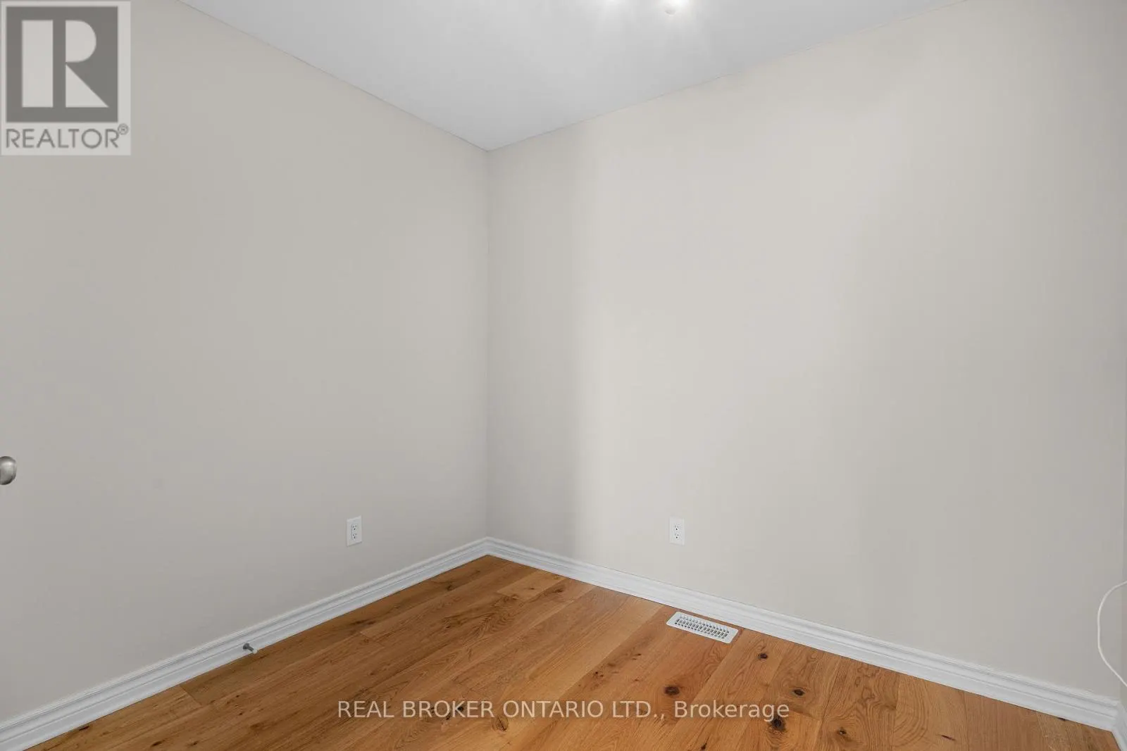 208 POPLIN STREET