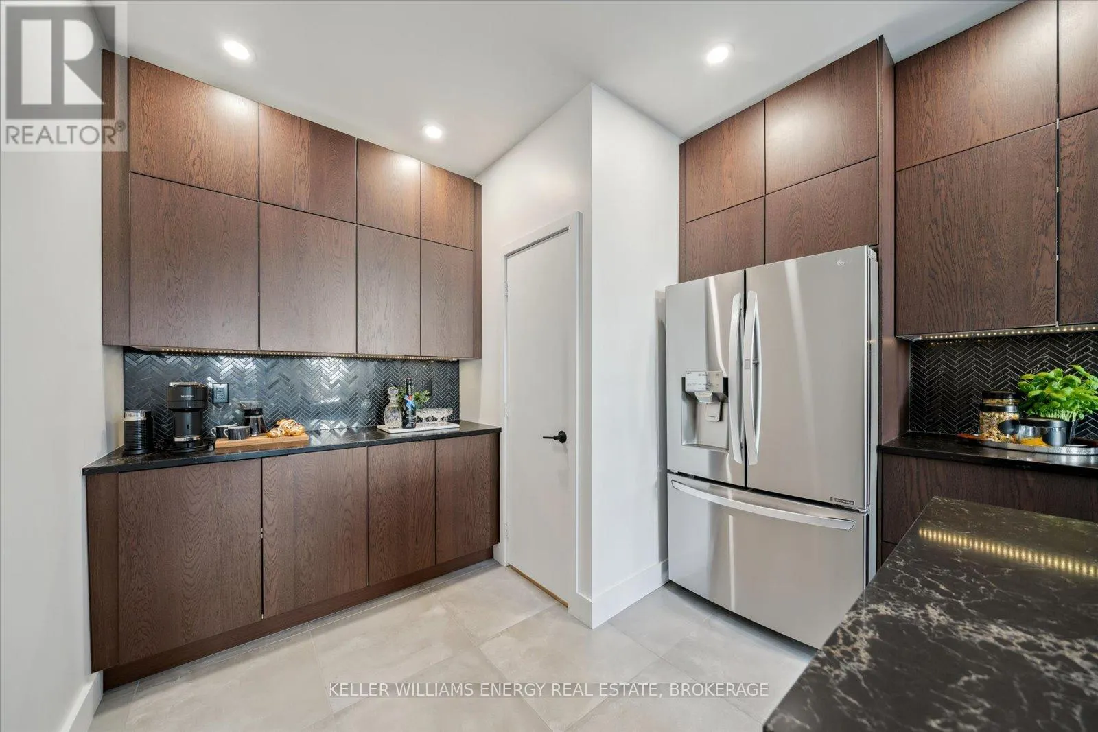272 RIDOUT STREET
