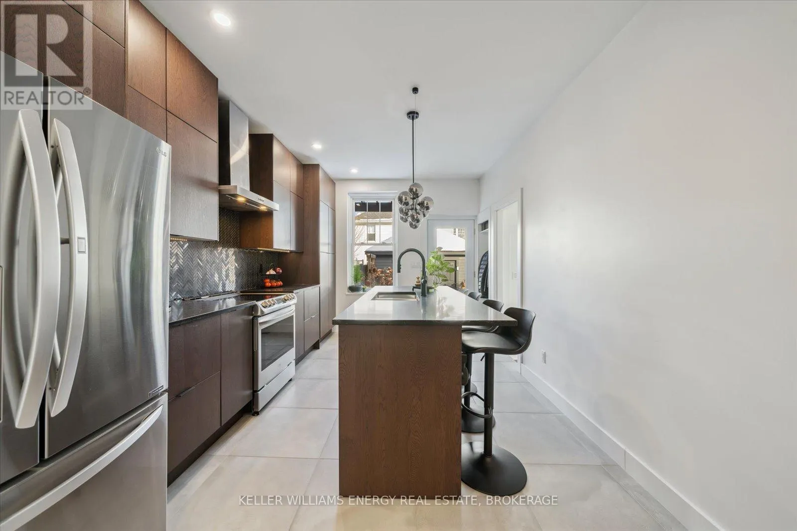 272 RIDOUT STREET