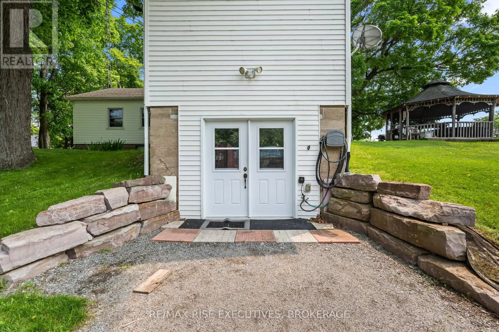 204 R33 ROAD N
