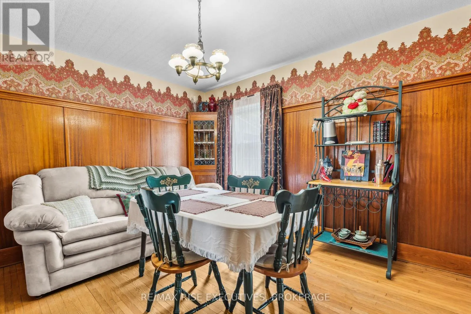 204 R33 ROAD N